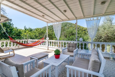 Patio, Balcony/Terrace, Seating area