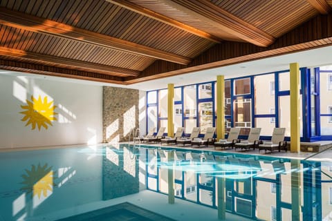 Swimming pool, Swimming pool