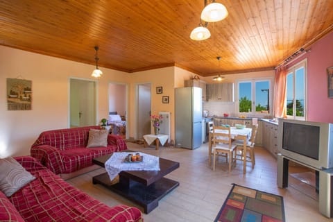 Kitchen or kitchenette, Living room, Dining area