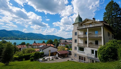 Property building, Lake view