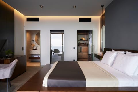 Shower, Bed, Bathroom, Coffee/tea facilities, Photo of the whole room, Bedroom, heating, heating, soundproof, wardrobe, air conditioner, air conditioner