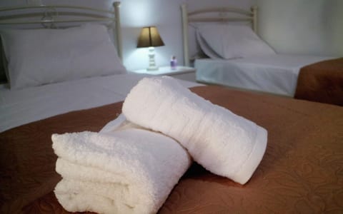 Bed, Neighbourhood, View (from property/room), Photo of the whole room, Bedroom, City view, Garden view, Garden view, Location