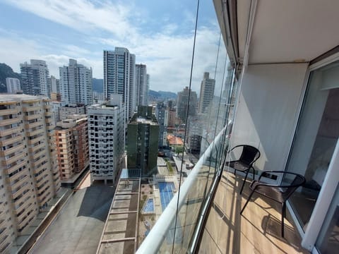 Pool view, Pool view