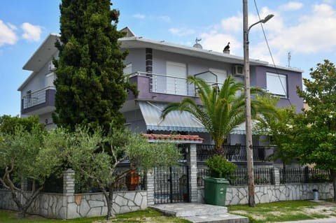 Property building, Neighbourhood