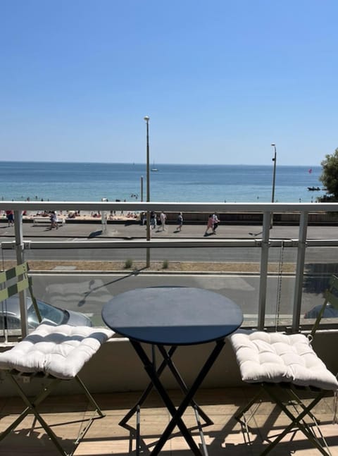 Studio And Terrace Sea View In La Baule Apartment in La Baule-Escoublac