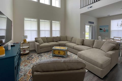 5 Mi to Beach and Pool Access Bishops Landing Home House in Millville