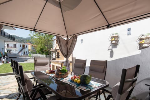 Patio, BBQ facilities, Garden, Dining area