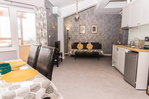 Kitchen or kitchenette, Living room, Dining area