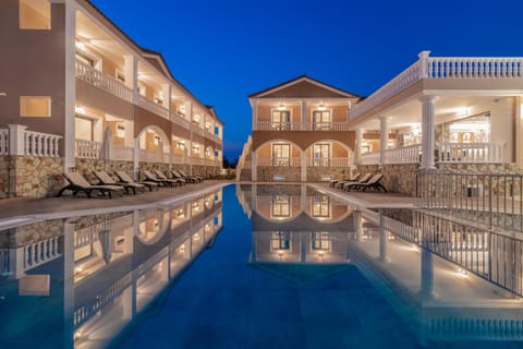 Property building, Night, Swimming pool, sunbed
