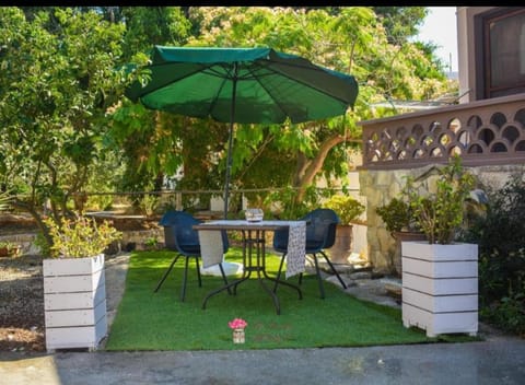 Garden Rooms Apartment in Crete
