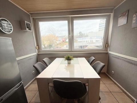 Dining area, kitchen