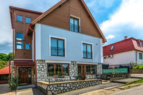 Property building, Street view