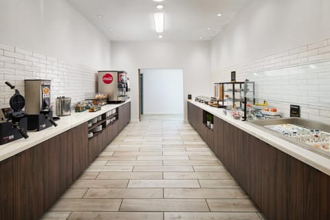 Restaurant/places to eat, Food and drinks, Breakfast