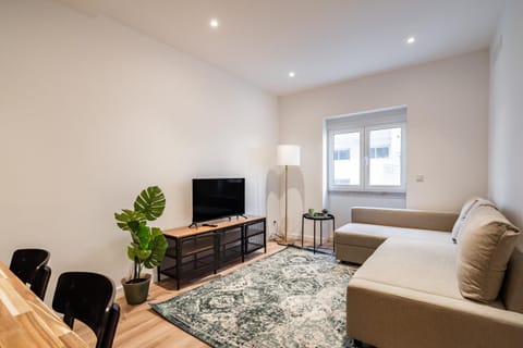 Communal lounge/ TV room, TV and multimedia, Living room, Seating area