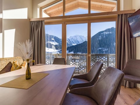 View (from property/room), Mountain view