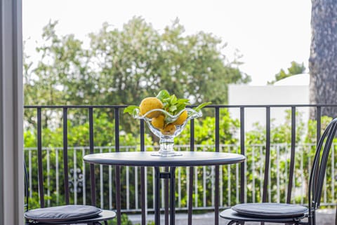 Balcony/Terrace, Garden view