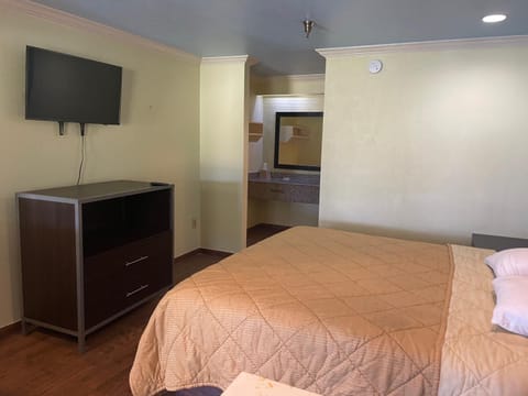 Mustang inn Hotel in Jackson