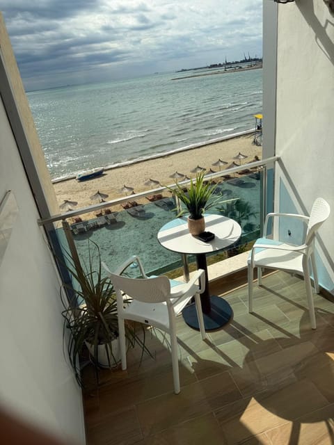 Day, View (from property/room), Balcony/Terrace, Beach, Sea view