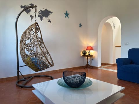 Living room, Decorative detail, Seating area