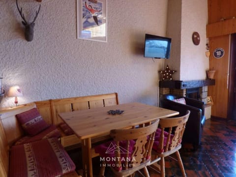 Agréable appartement montagnard pour 6 pers. proche commerces et télécabines - FR-1-458-149 Cabin in Le Grand-Bornand