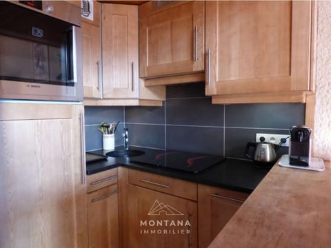 Agréable appartement montagnard pour 6 pers. proche commerces et télécabines - FR-1-458-149 Cabin in Le Grand-Bornand