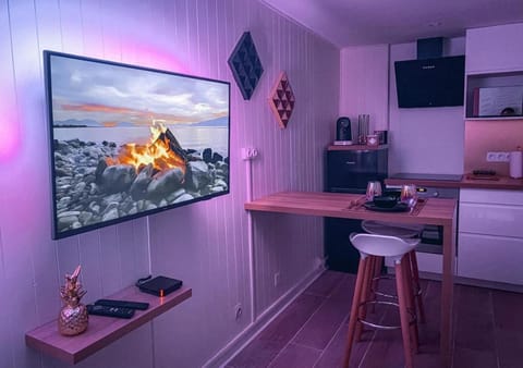 TV and multimedia, Kitchen or kitchenette