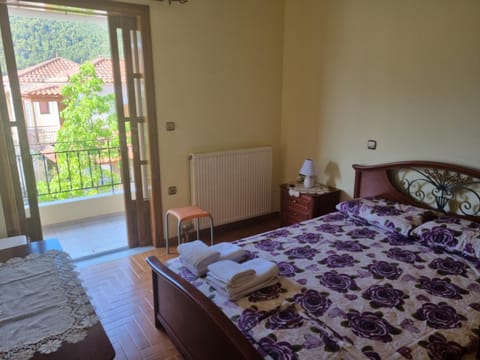 Apartment Theodoros Apartment in Leonidio