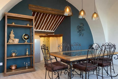 Decorative detail, Dining area