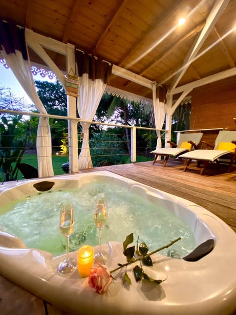 Garden, Hot Tub, Balcony/Terrace
