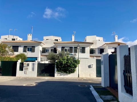 Property building, Facade/entrance, Neighbourhood