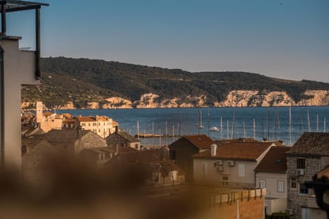 PALM TREE Apartment in Komiža