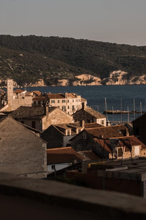 PALM TREE Apartment in Komiža