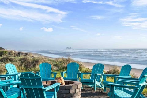 The Sandmark House in Rockaway Beach