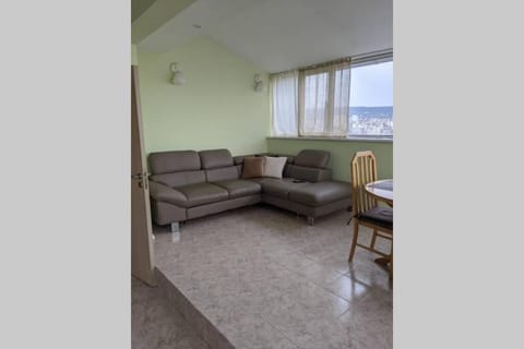 Exquisite Varna Views Apartment in Varna