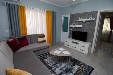 Communal lounge/ TV room, TV and multimedia