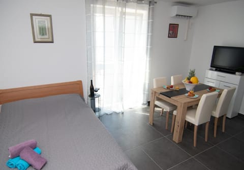 Bed, Living room, Dining area