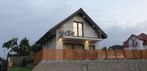 Property building, Facade/entrance, Balcony/Terrace