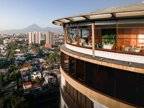Restaurant/places to eat, View (from property/room), City view