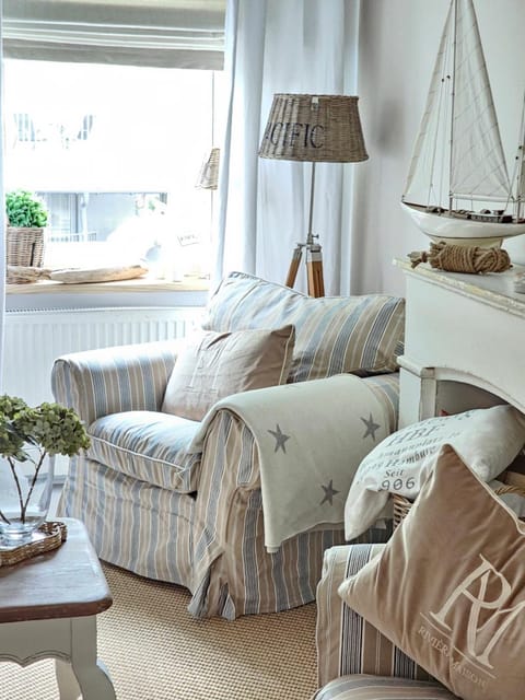 Beach House Old Apartment in Miedzyzdroje