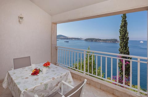 Patio, Day, Natural landscape, View (from property/room), Balcony/Terrace, Sea view