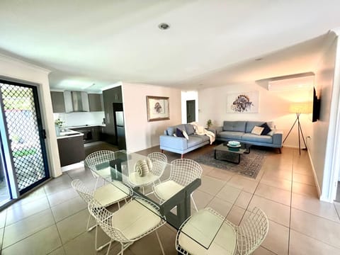 Living room, Seating area, kitchen, air conditioner