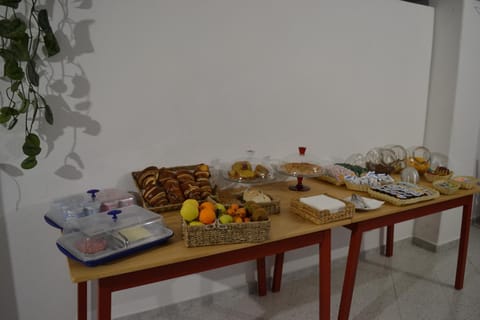 Breakfast, Buffet breakfast, Italian breakfast