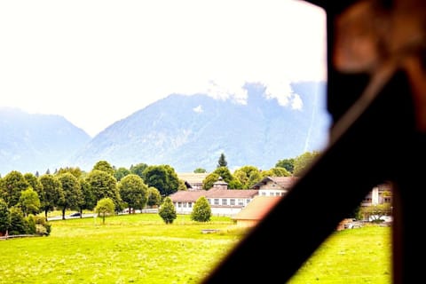Gemütliche Ferienwohnung im DG am Tegernsee - Bergblick, Ruhe & ganz viel Platz Apartment in Tegernsee