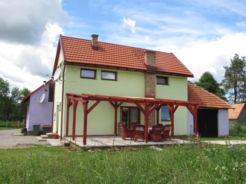 Propolis house House in Lika-Senj County