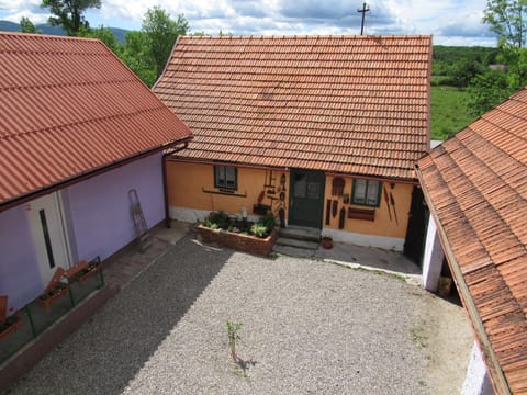 Propolis house House in Lika-Senj County