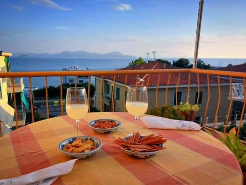 View (from property/room), Balcony/Terrace, Sea view, Sunset