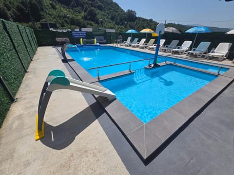 Vikendica, Bazen, Šedrvan, Rafting na Uni, Quad House in Lika-Senj County