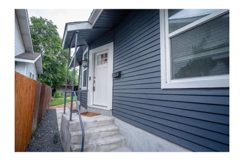 Property building, Facade/entrance