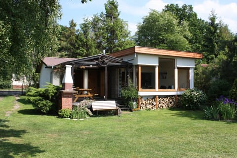 Property building, Facade/entrance, Garden