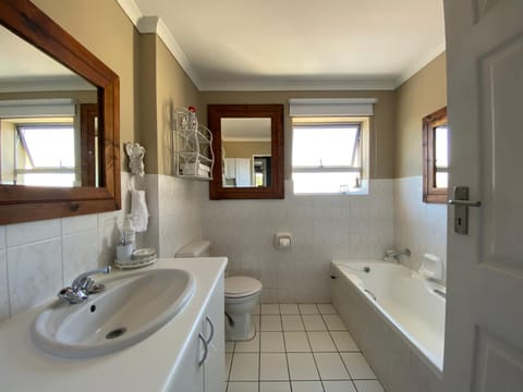 Toilet, Bathroom, Bath